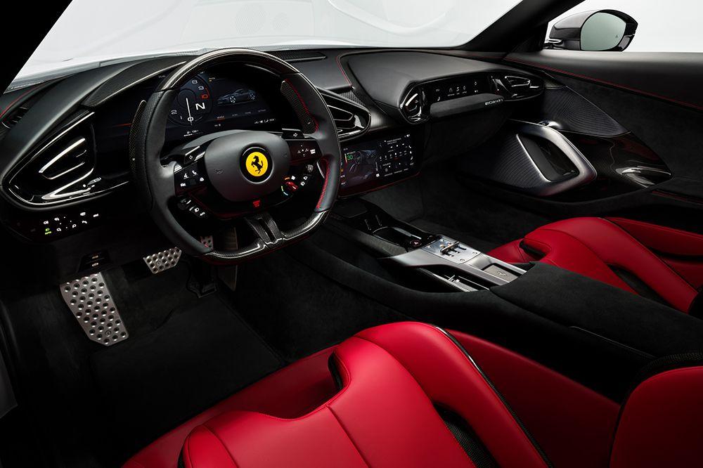 Ferrari-12cilindri-interior.jpg