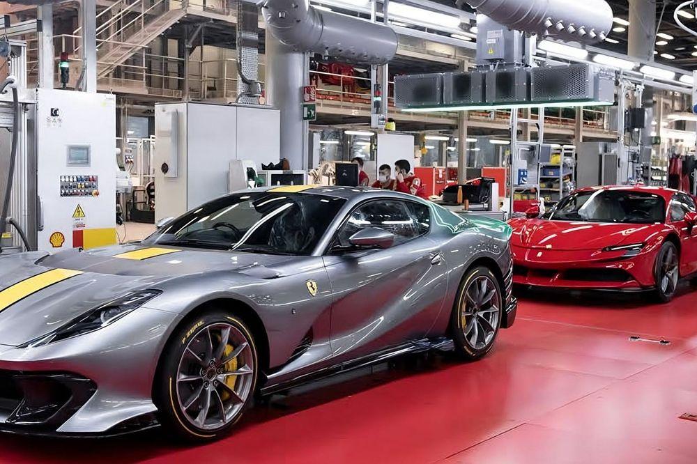 Ferrari_Factory_Tour_gallery 5.jpg