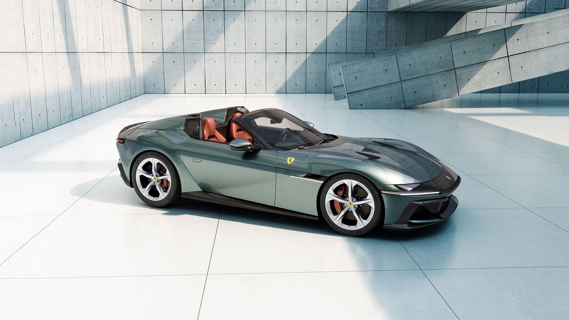 Ferrari-12cilindri spider-header.jpg